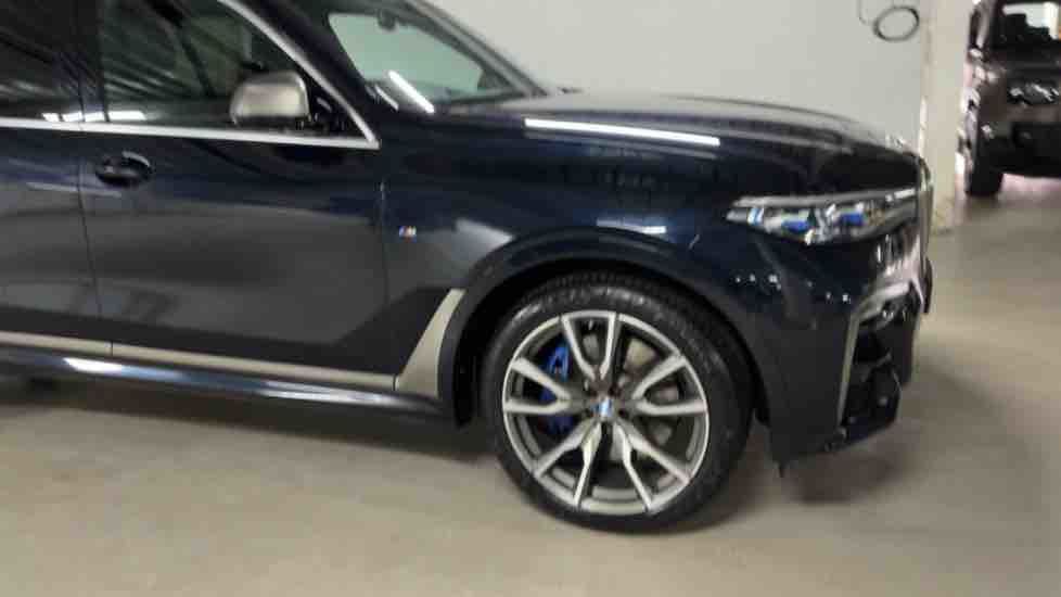 More views of BMW X7