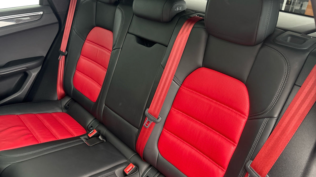 Porsche Macan Image 8