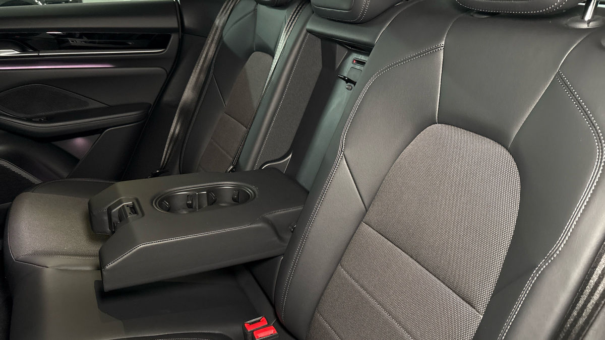 Porsche Macan Image 9
