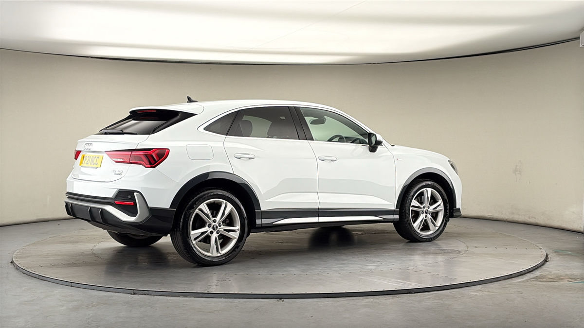 More views of Audi Q3