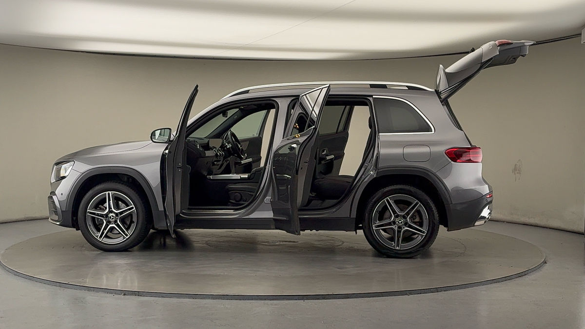 More views of Mercedes-Benz GLB