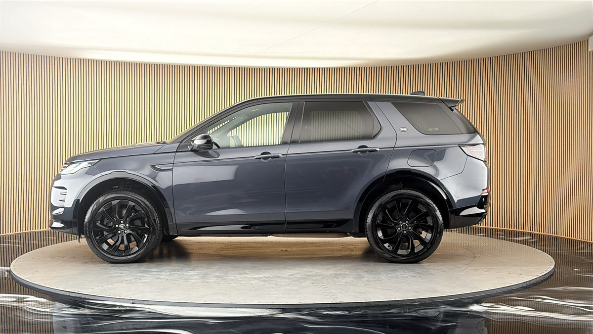 Land Rover Discovery Sport Image 15