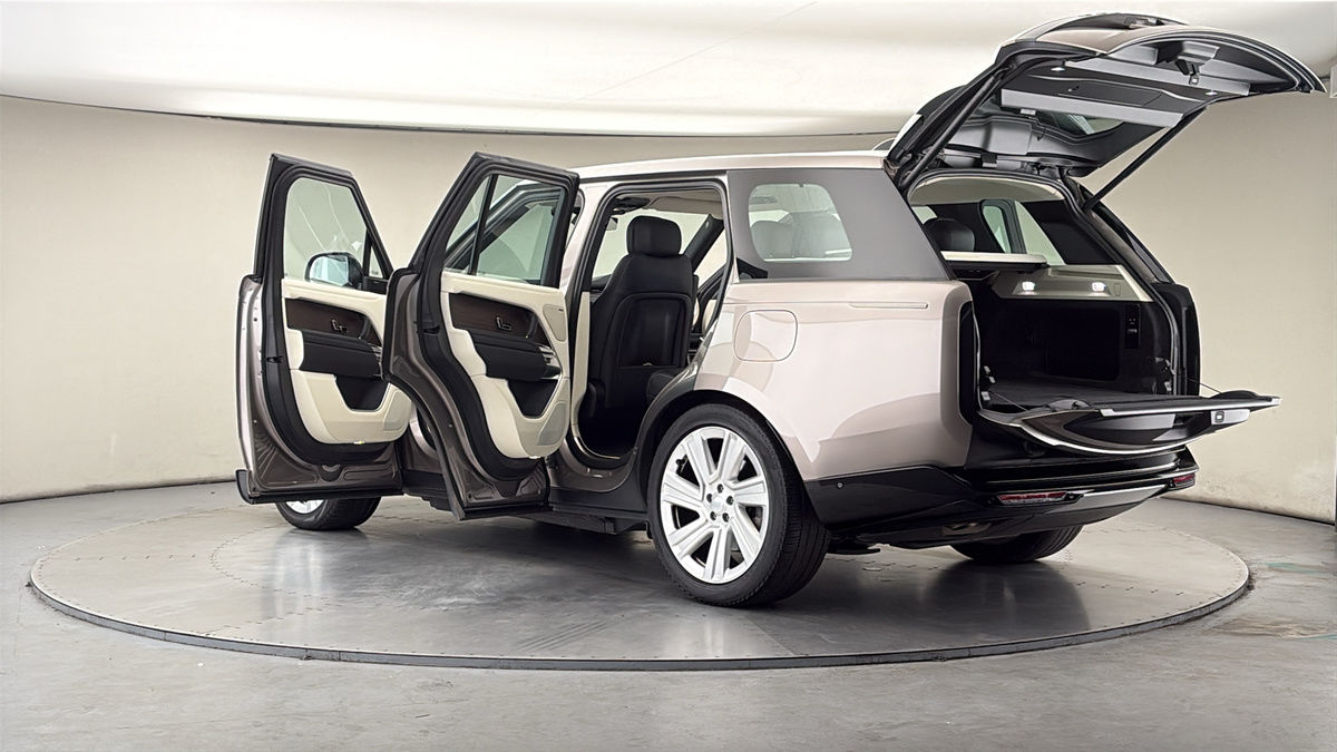 More views of Land Rover Range Rover