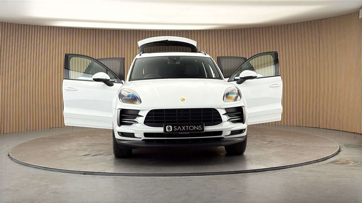 More views of Porsche Macan
