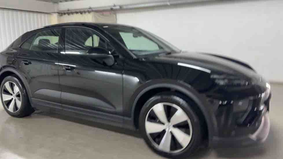 More views of Porsche Macan