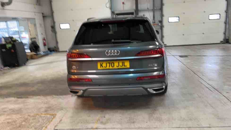 More views of Audi Q7