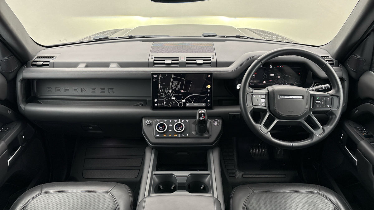 Land Rover Defender 110 Image 12