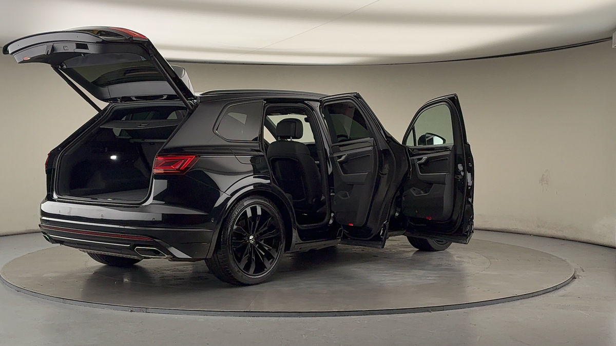 More views of Volkswagen Touareg