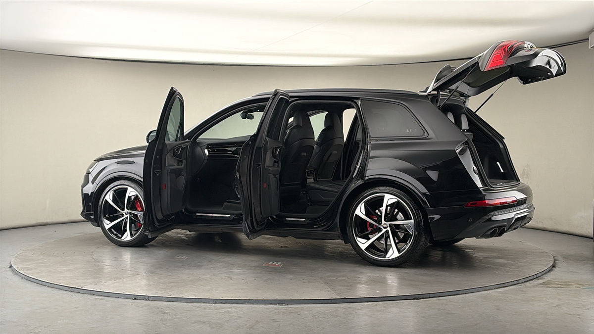 More views of Audi SQ7