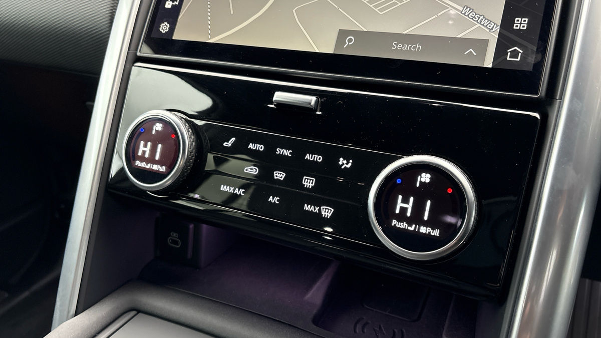 Land Rover Discovery Image 9