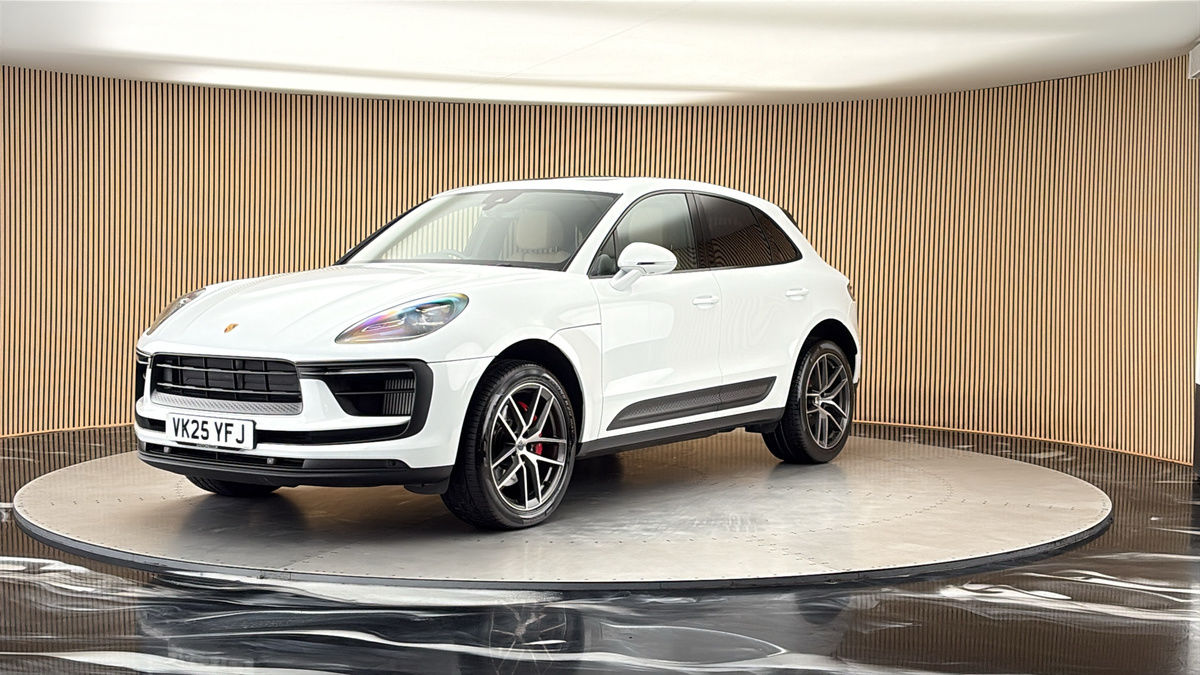 More views of Porsche Macan