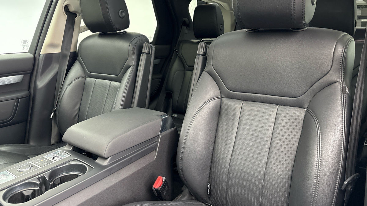 Land Rover Discovery Image 7