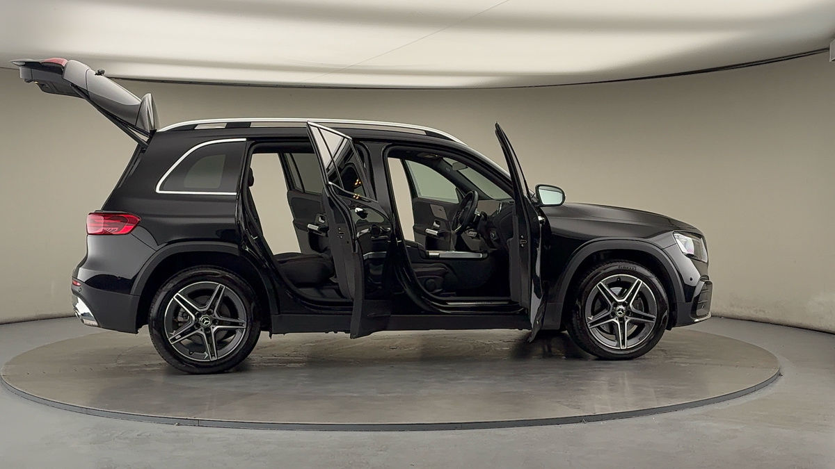 More views of Mercedes-Benz GLB