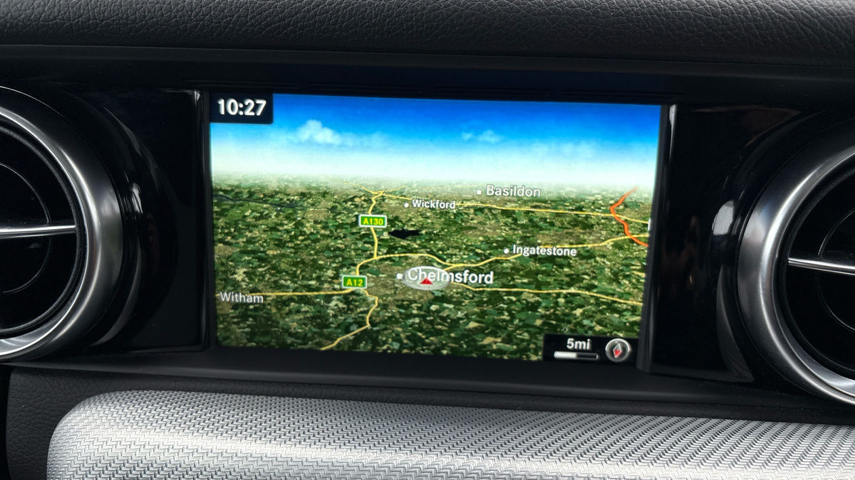 Mercedes-Benz SLC Image 17