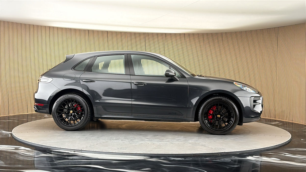 More views of Porsche Macan