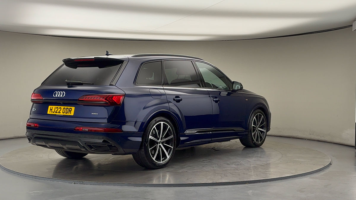 More views of Audi Q7