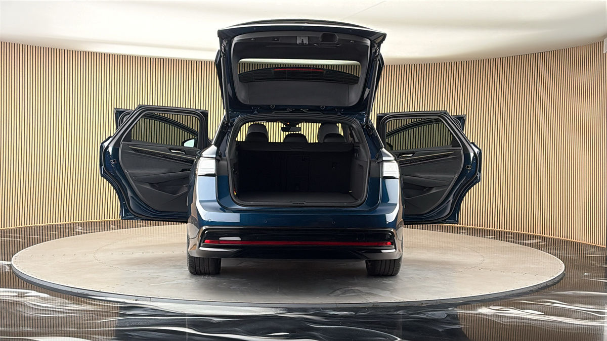 More views of Volkswagen ID.7