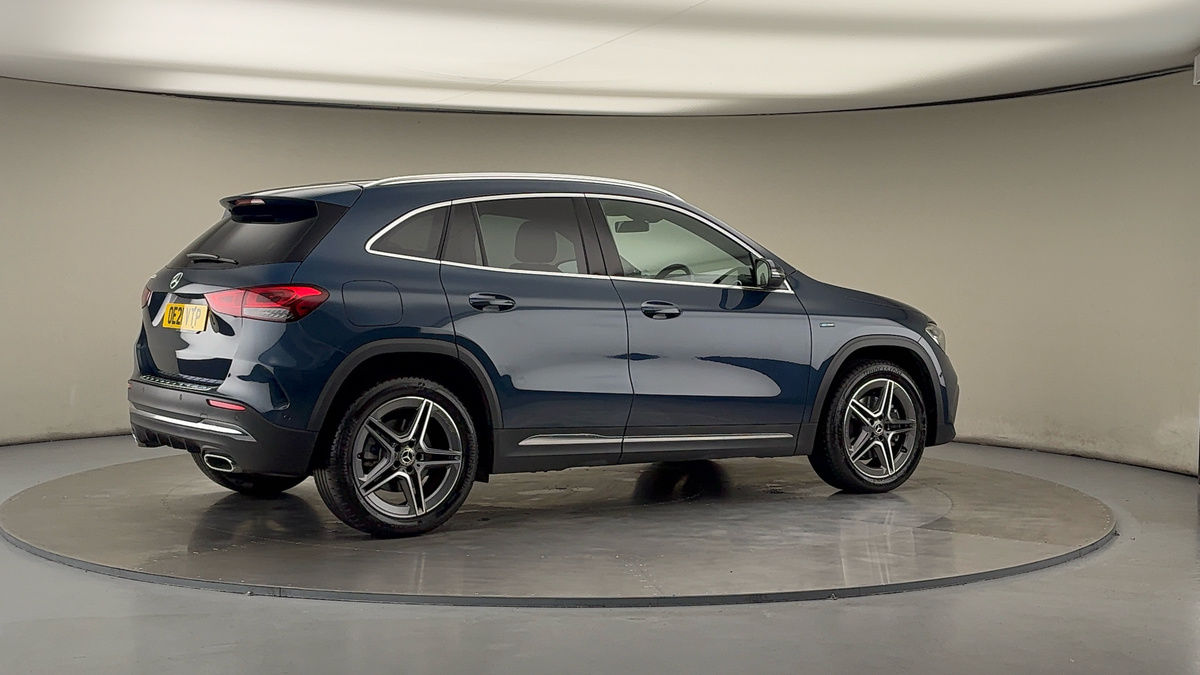 More views of Mercedes-Benz GLA