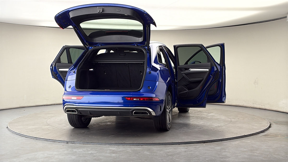 More views of Audi Q5