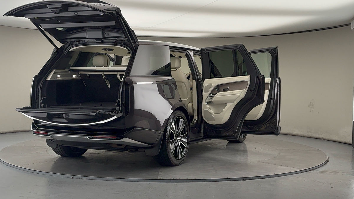 More views of Land Rover Range Rover