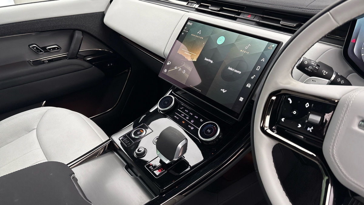 Land Rover Range Rover Sport Image 18