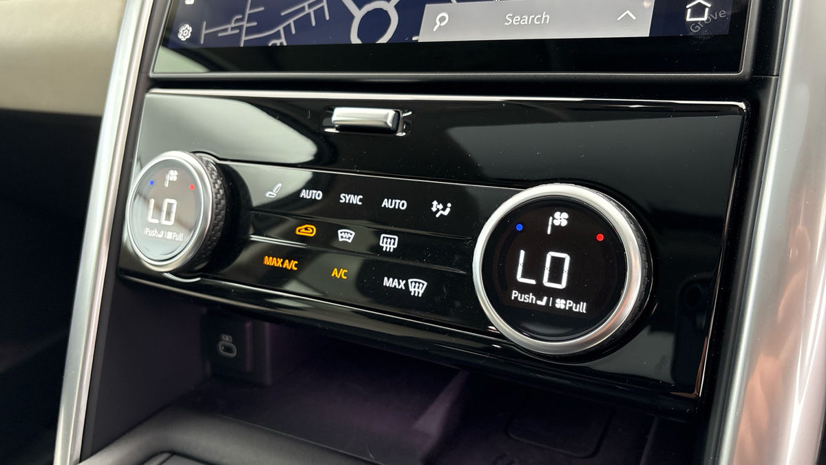 Land Rover Discovery Image 25