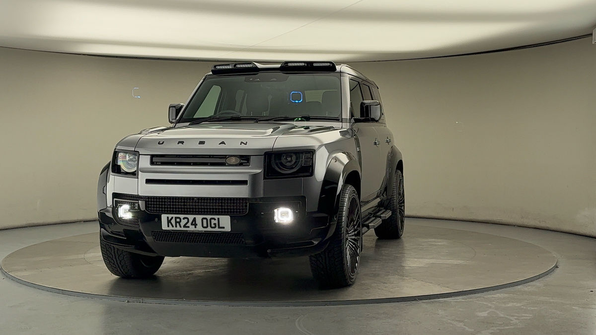 More views of Land Rover Defender 110