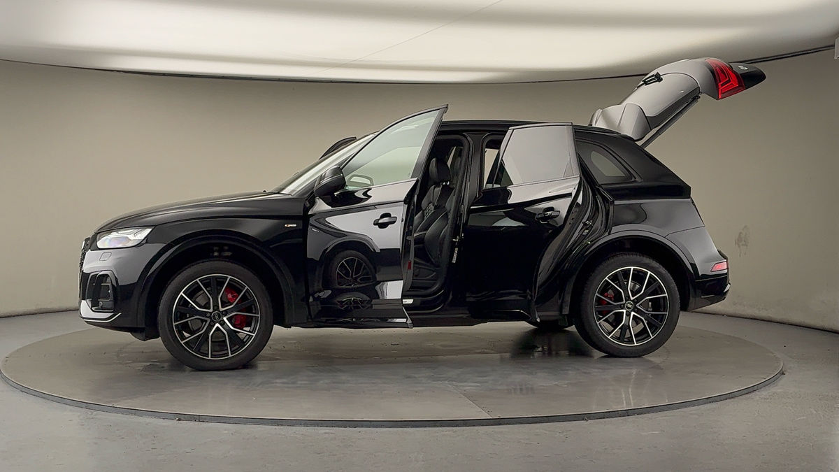 More views of Audi Q5