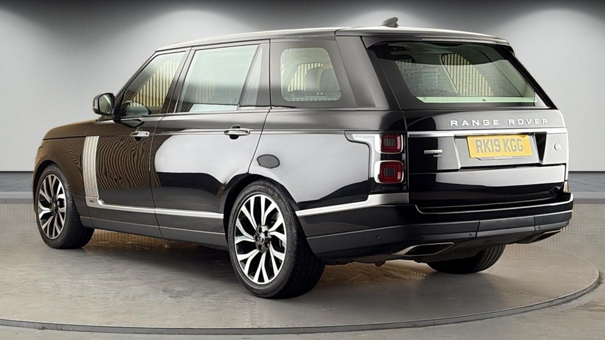 Land Rover Range Rover Image 2