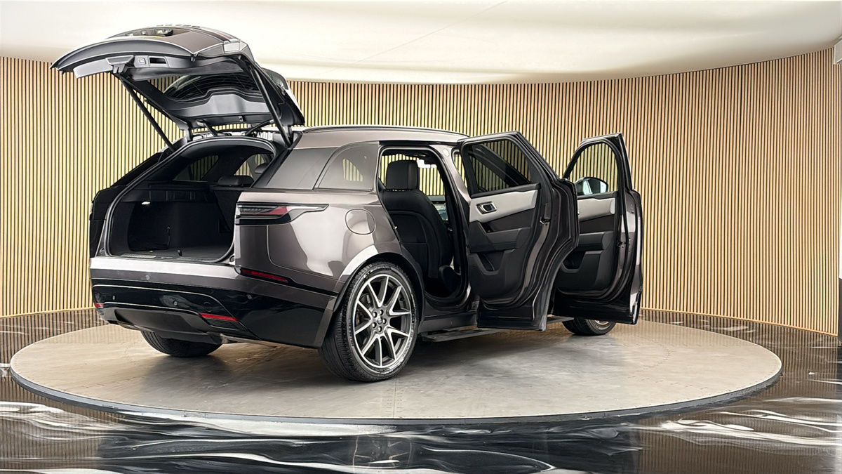 More views of Land Rover Range Rover Velar