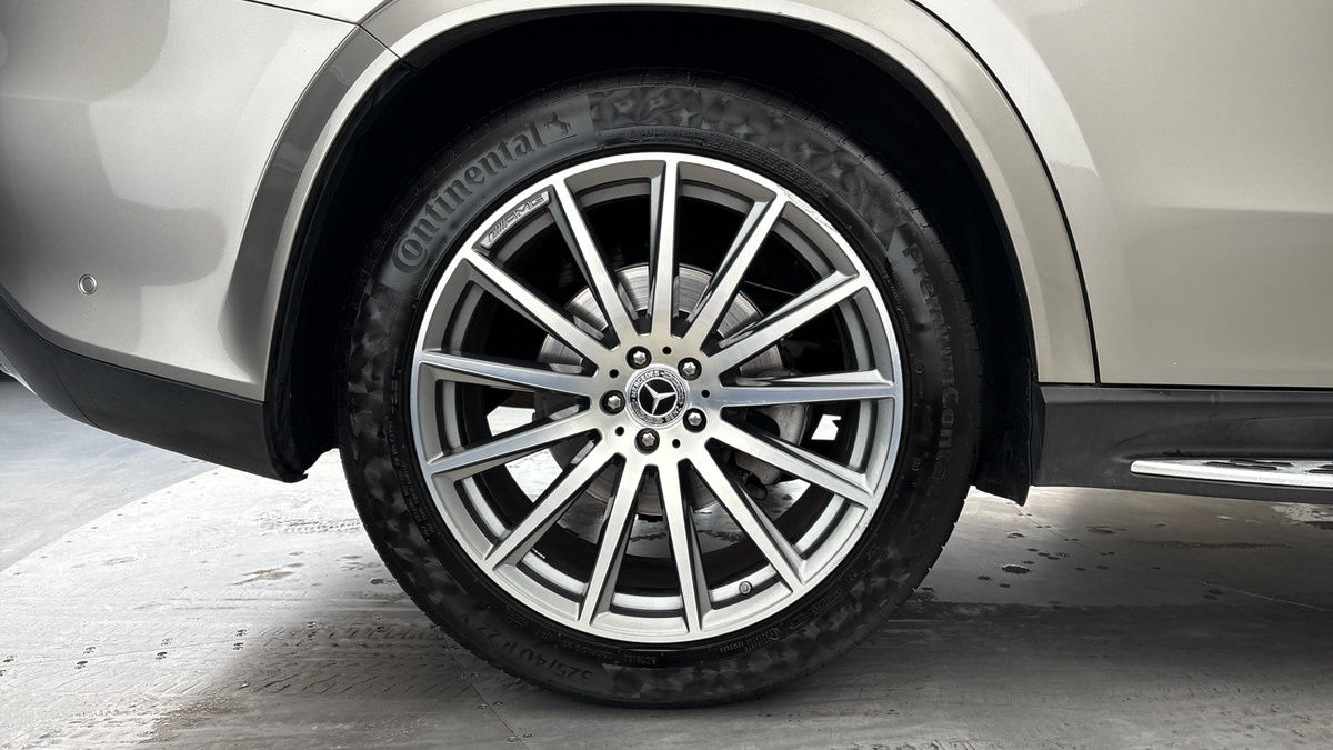 Mercedes-Benz GLS Image 10