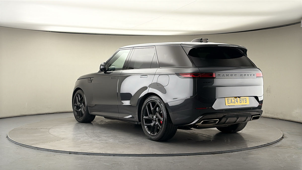 Land Rover Range Rover Sport Image 2