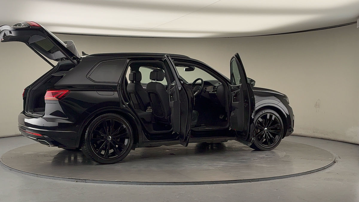 More views of Volkswagen Touareg