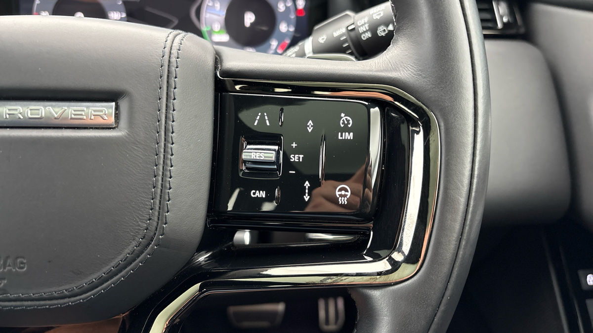 Land Rover Range Rover Velar Image 14