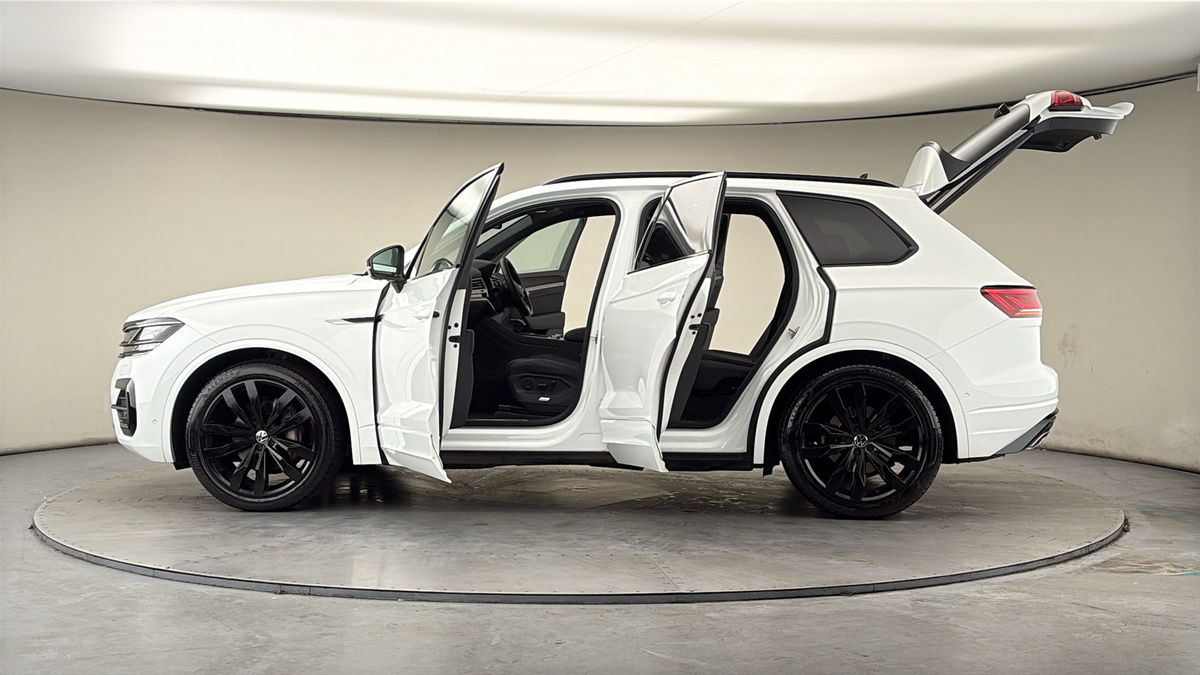 More views of Volkswagen Touareg