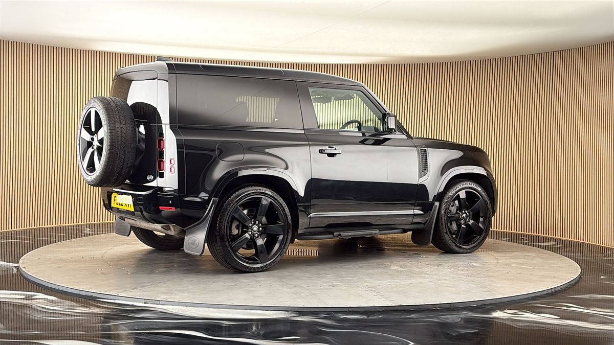 More views of Land Rover Defender 90