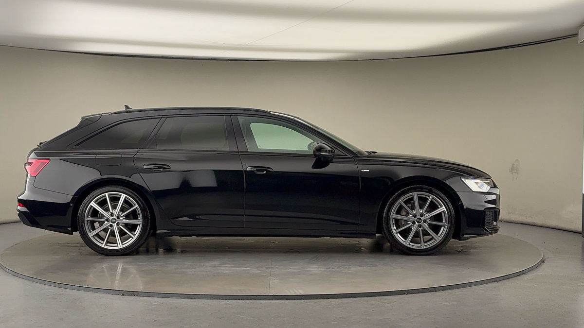 Audi A6 Avant Image 16