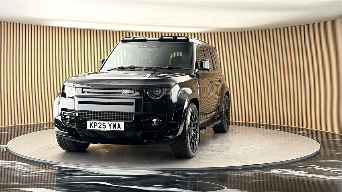 More views of Land Rover Defender 110