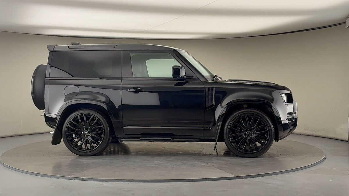 More views of Land Rover Defender 90