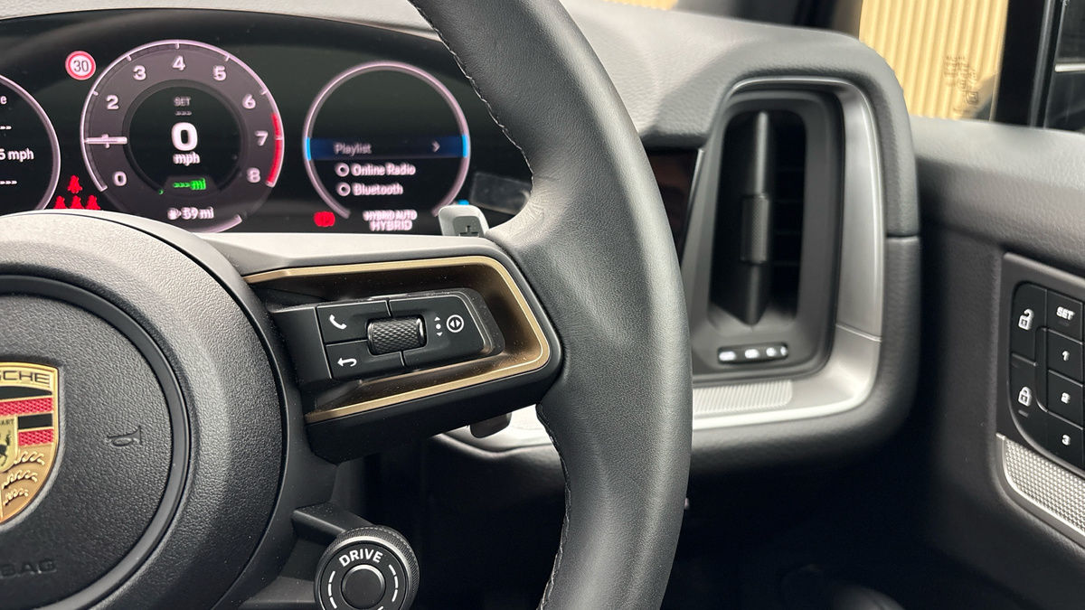 Porsche Cayenne Image 14