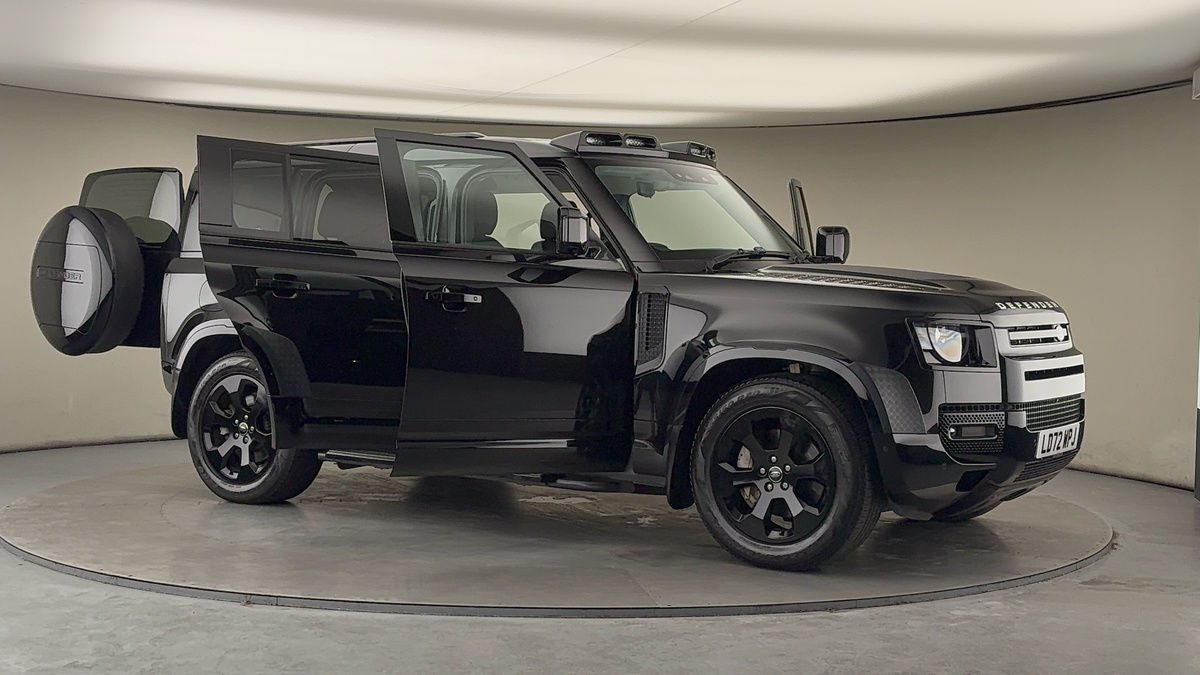 More views of Land Rover Defender 110