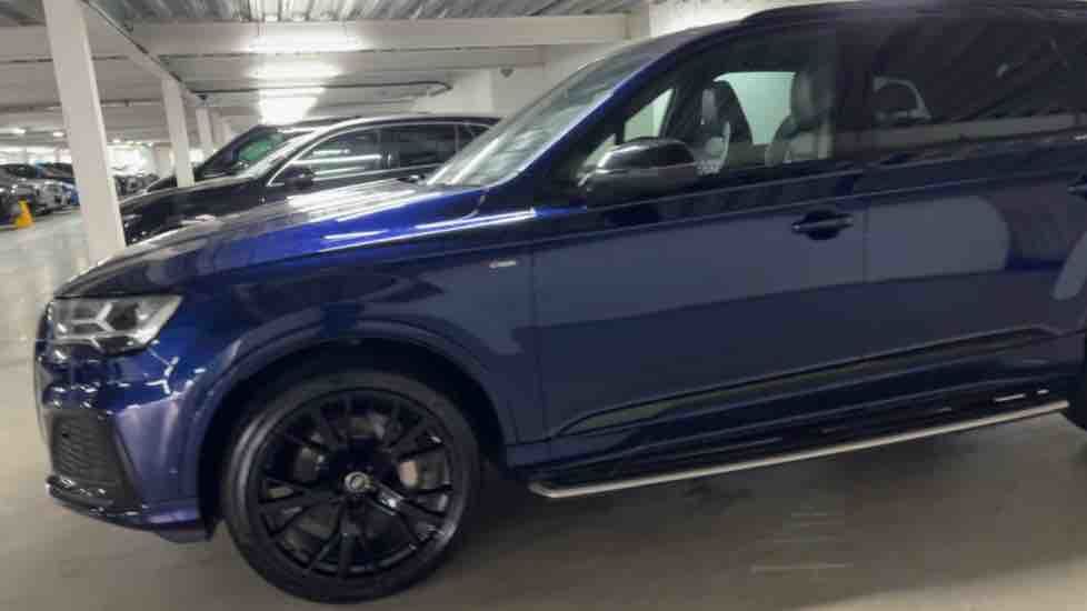 More views of Audi Q7
