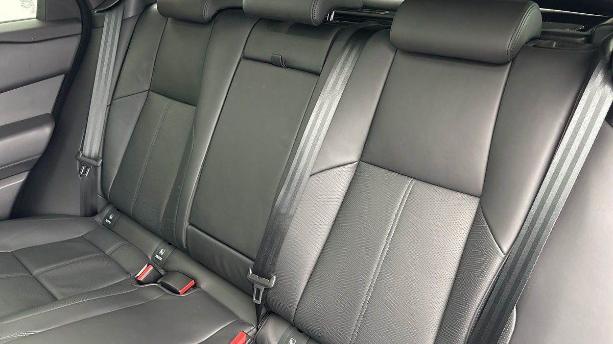 Land Rover Range Rover Velar Image 8