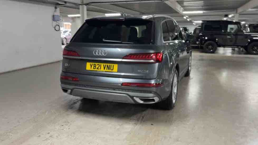 More views of Audi Q7