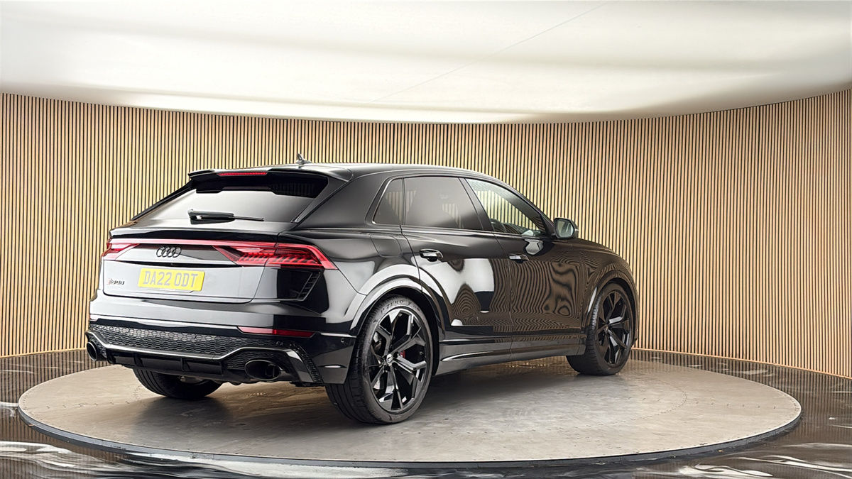 More views of Audi RSQ8