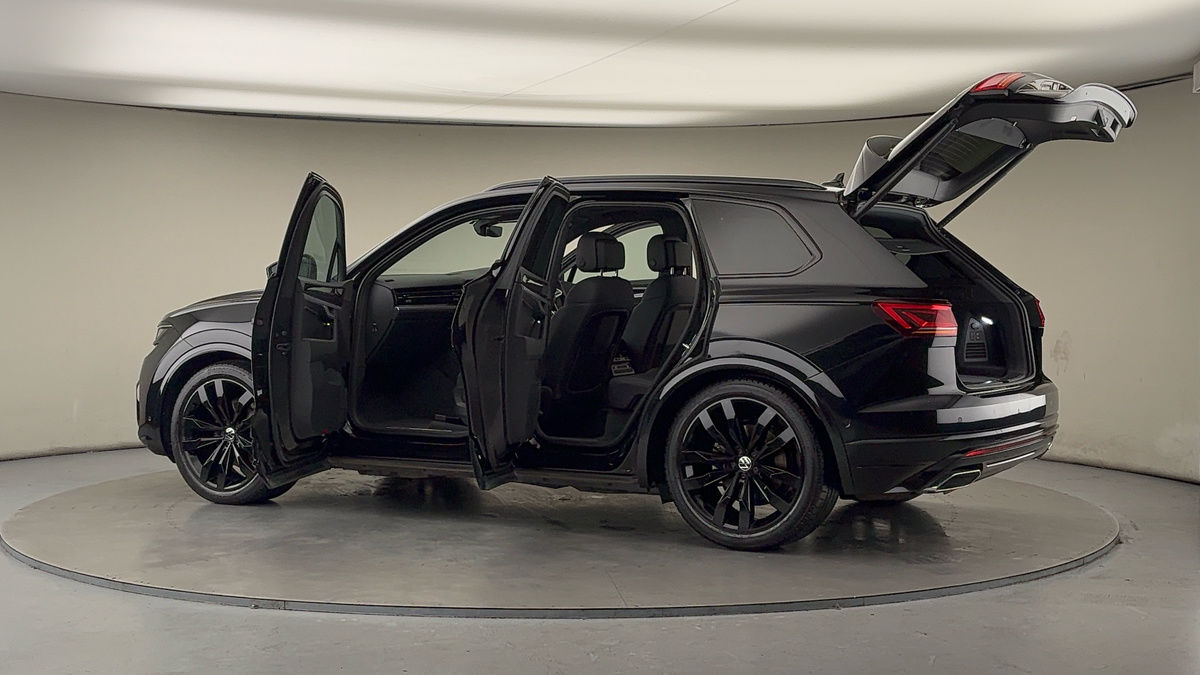 More views of Volkswagen Touareg