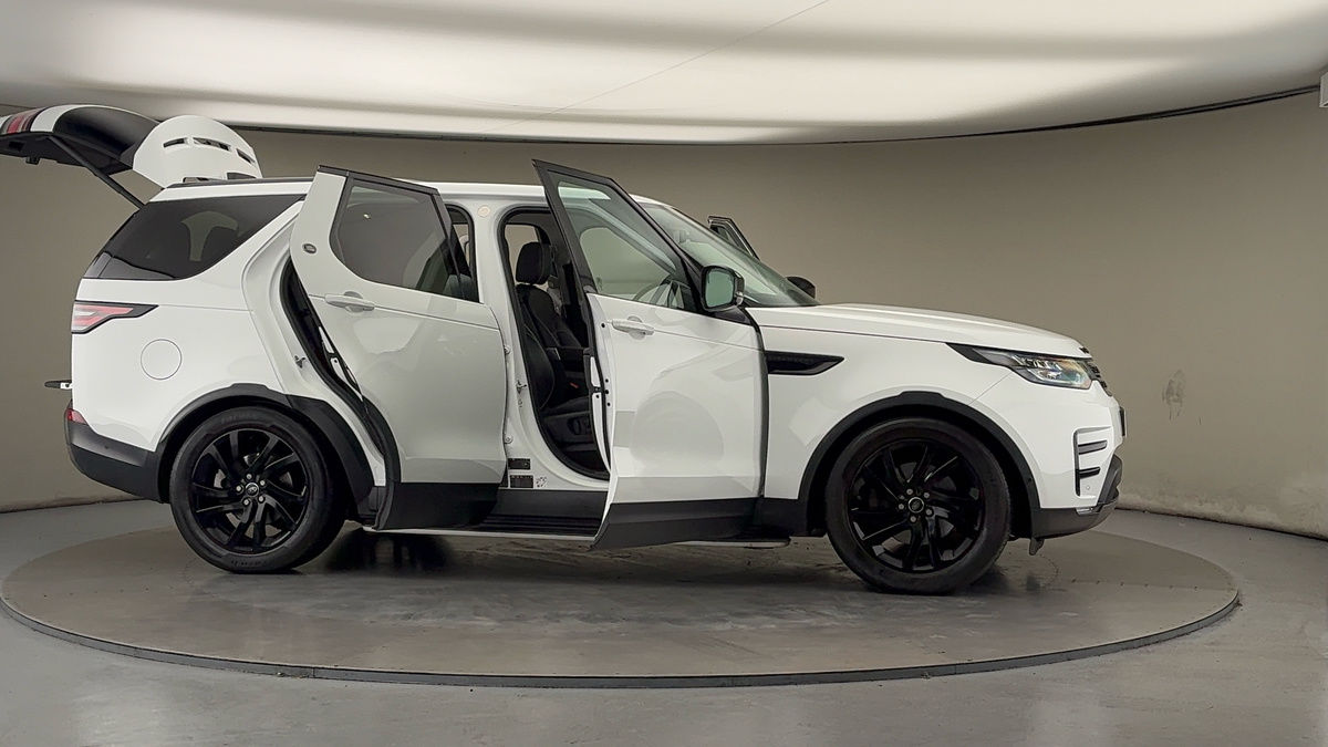 More views of Land Rover Discovery