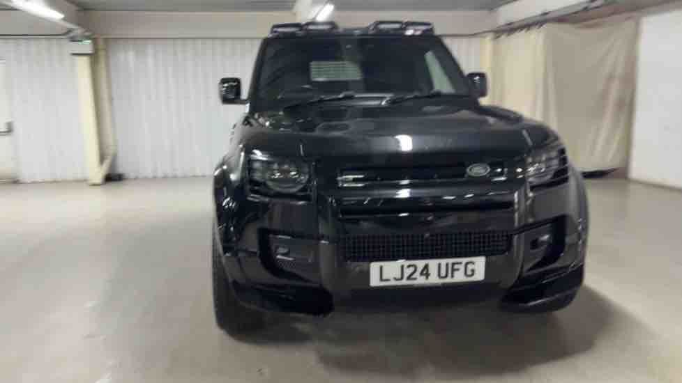 More views of Land Rover Defender 110