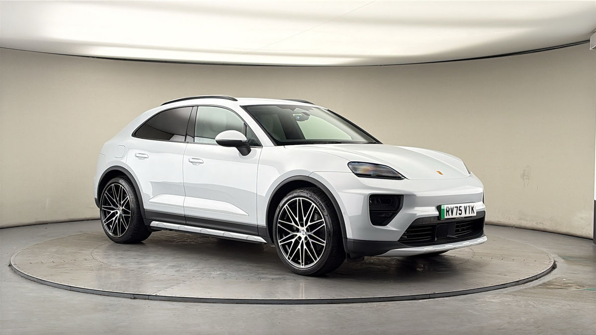 More views of Porsche Macan