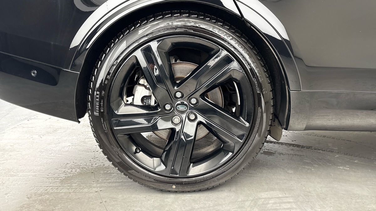 Land Rover Discovery Image 10